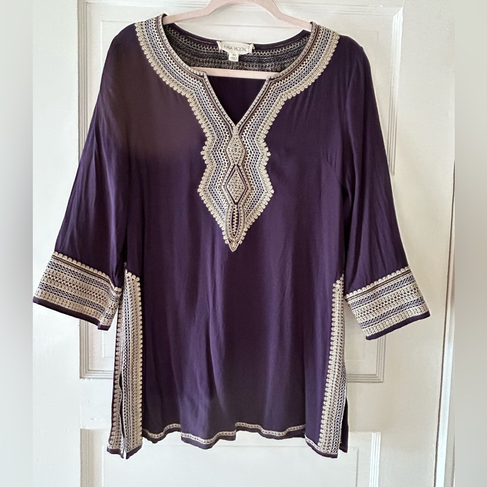 Luna Moon tunic in size M